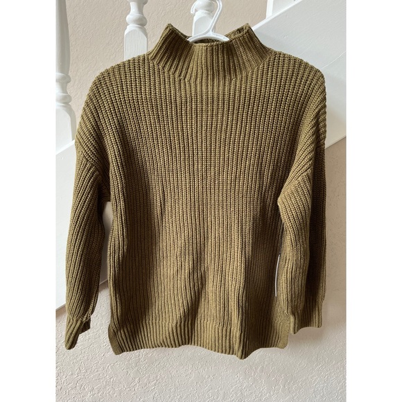 cupcakes & cashmere Sweaters - NWT Olive Green Turtleneck Sweater